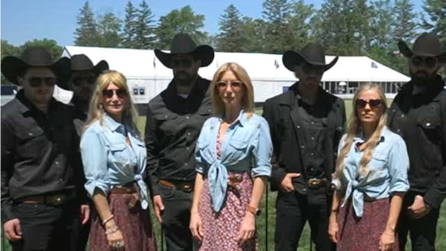 Beth and Rip Lookalikes at PGA Championship